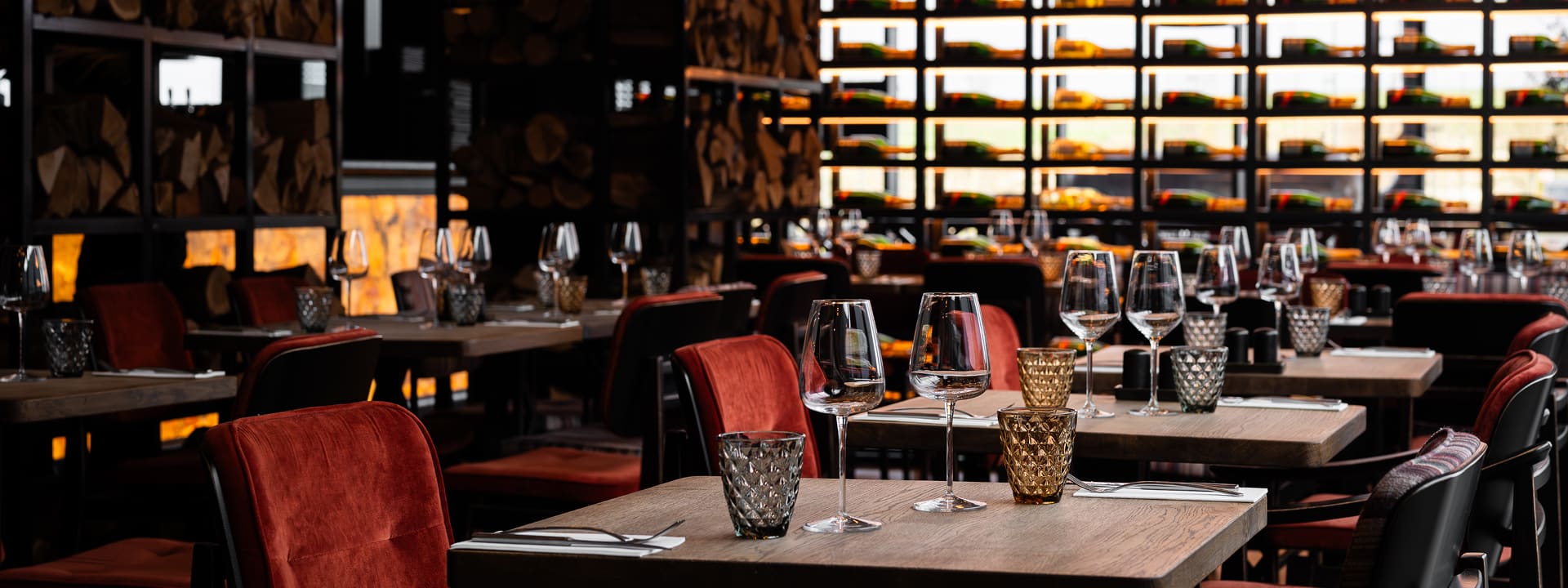 Photo header contact